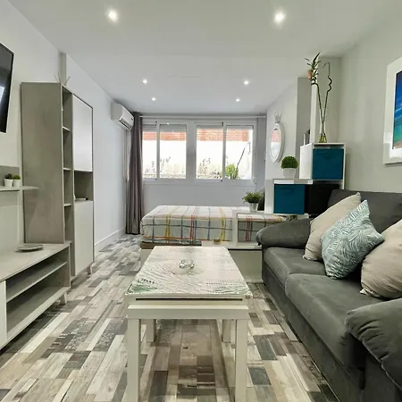 Apartment In 300 M From Torremolinos